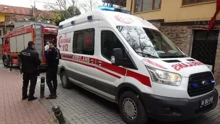 Son dakika haberi | Bursa'da kaynak dükkanında patlama: 1 işçi yaralandı, 1 işçi dumandan etkilendi Son dakika haberi | Bursa'da kaynak dükkanında patlama: 1 işçi yaralandı, 1 işçi dumandan etkilendi