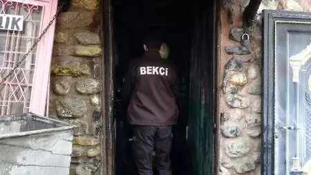 Son dakika haberi | Bursa'da kaynak dükkanında patlama: 1 işçi yaralandı, 1 işçi dumandan etkilendi Son dakika haberi | Bursa'da kaynak dükkanında patlama: 1 işçi yaralandı, 1 işçi dumandan etkilendi