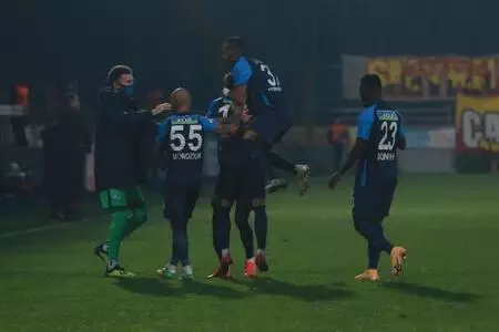 Göztepe: 3-2 Göztepe: 3-2