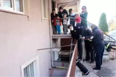 Son dakika haberleri... İtfaiyeden 'Horoz' kurtarma seferberliği Son dakika haberleri... İtfaiyeden 'Horoz' kurtarma seferberliği