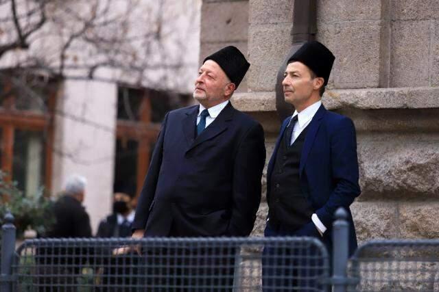 Kısıtlama günlerinde sokaklar boş kaldı, dizi oyuncuları renkli görüntüler oluşturdu