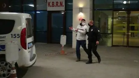 Kısıtlamada polisten kaçarken motosikletli kuryeye çarpan alkollü sürücüye 11 bin lira ceza Kısıtlamada polisten kaçarken motosikletli kuryeye çarpan alkollü sürücüye 11 bin lira ceza