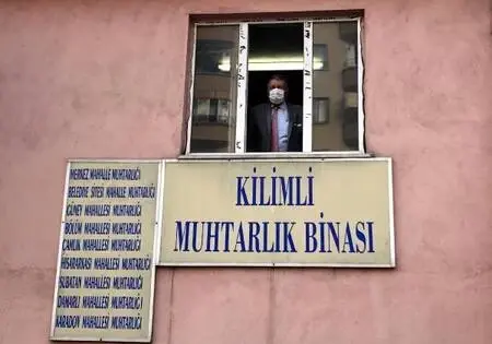 Koronavirüsü yenen muhtar: Hastanelere gitsinler de oradaki insanların halini bir görsünler