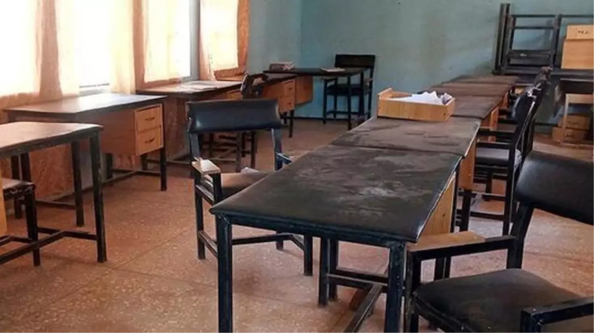 Nijerya'da silahlı saldırganlar yüzlerce öğrenciyi kaçırdı