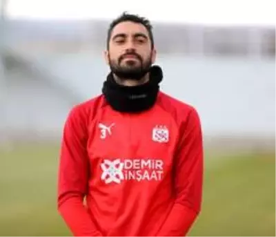 Sivasspor'da 3 isim takıma döndü Sivasspor'da 3 isim takıma döndü