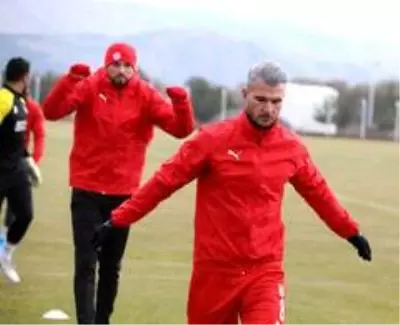 Sivasspor'da 3 isim takıma döndü Sivasspor'da 3 isim takıma döndü