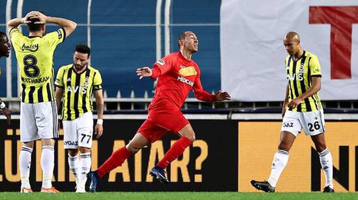 Son Dakika: Fenerbahçe, evinde Malatyaspor'a 3-0 mağlup oldu