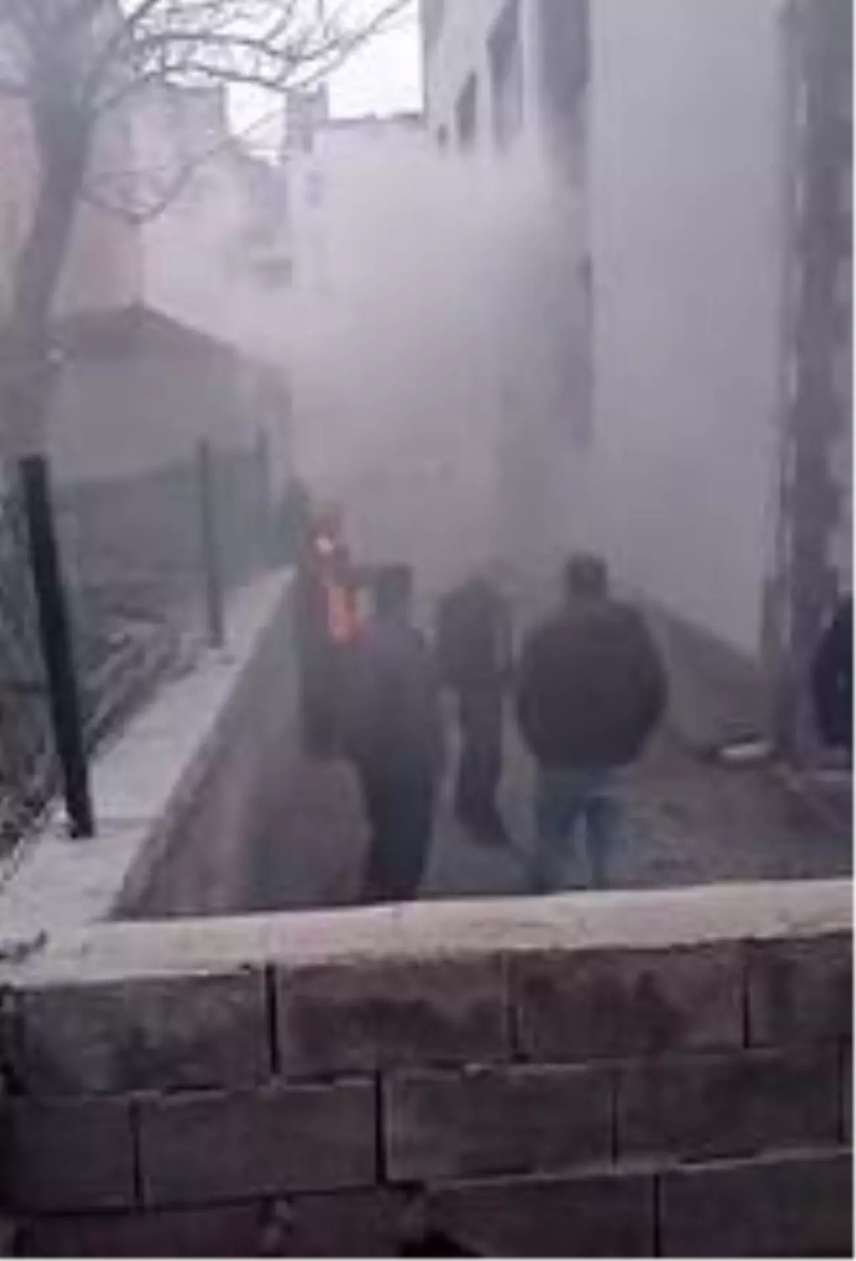 Son dakika! Vakıf binasında korkutan yangın