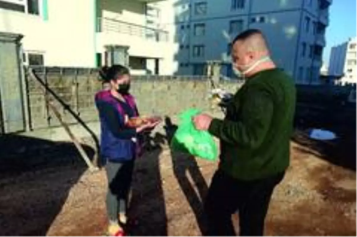 Yetim ailelere evlerinde kebap ikramı