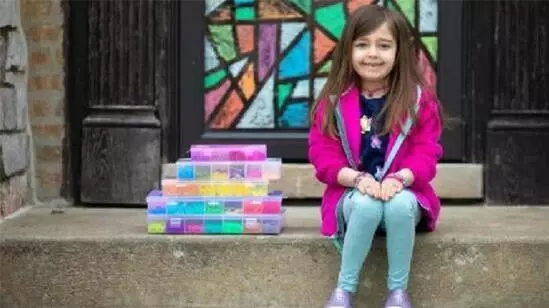 7 yaşındaki kız çocuğu, yaptığı bileklikleri satarak hastaneye tam 157 bin lira bağışladı 7 yaşındaki kız çocuğu, yaptığı bileklikleri satarak hastaneye tam 157 bin lira bağışladı