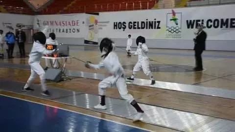 Eskrimde 10, 12 ve 14 Yaş Altı Epe Açık Turnuvası sona erdi Eskrimde 10, 12 ve 14 Yaş Altı Epe Açık Turnuvası sona erdi