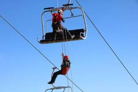 JAK timleri, Hakkari kayak merkezinde kurtarma tatbikatı yaptı