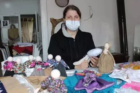 Kadınlar pandemide üretime evde devam ediyor