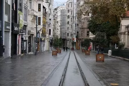 Taksim Meydanı boş kaldı