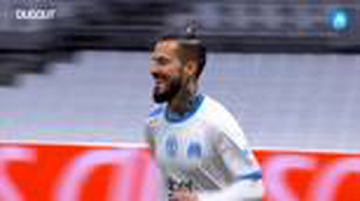 Dario Benedetto'nun Monaco'ya Attığı Harika Vole Golü