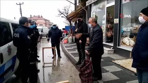 Karantinayı bozan emekli imam pazar alışverişinde yakalandı, savunması pes dedirtti: 'Haberim yoktu' Karantinayı bozan emekli imam pazar alışverişinde yakalandı, savunması pes dedirtti: 'Haberim yoktu'