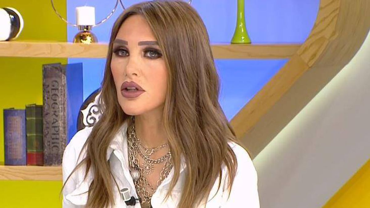 Seren Serengil, gözlerden uzak tuttuğu ablasıyla ilgili bilinmeyeni paylaştı: 15 yıldır kadın kollarında çalışıyor