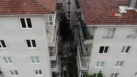 Avcılar'da balkonları çöken bina havadan görüntülendi Avcılar'da balkonları çöken bina havadan görüntülendi