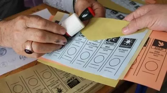 Avrasya Araştırma'dan 'Hangi belediye başkanları başarılı?' anketi! CHP'li başkanlar öne çıktı Avrasya Araştırma'dan 'Hangi belediye başkanları başarılı?' anketi! CHP'li başkanlar öne çıktı