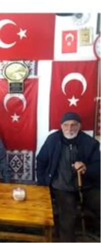Aynı aileden 3 kişi 4 günde korona virüsten öldü Aynı aileden 3 kişi 4 günde korona virüsten öldü