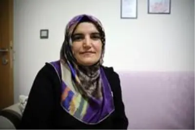 Baba okutmadı, azmi ve kocasının desteğiyle üniversiteli oldu Baba okutmadı, azmi ve kocasının desteğiyle üniversiteli oldu