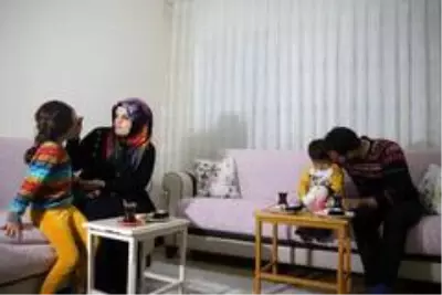 Baba okutmadı, azmi ve kocasının desteğiyle üniversiteli oldu Baba okutmadı, azmi ve kocasının desteğiyle üniversiteli oldu