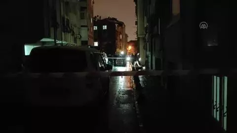 Son dakika haberi | Beyoğlu'nda silahlı saldırı: 1 yaralı Son dakika haberi | Beyoğlu'nda silahlı saldırı: 1 yaralı