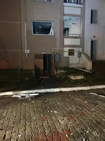 Son dakika haber: Kocaeli'de evde doğal gaz patlaması sonucu 1 kişi yaralandı Son dakika haber: Kocaeli'de evde doğal gaz patlaması sonucu 1 kişi yaralandı