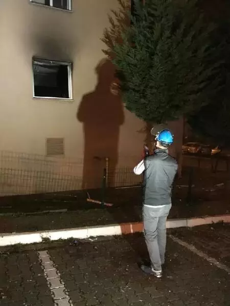 Son dakika haber: Kocaeli'de evde doğal gaz patlaması sonucu 1 kişi yaralandı Son dakika haber: Kocaeli'de evde doğal gaz patlaması sonucu 1 kişi yaralandı