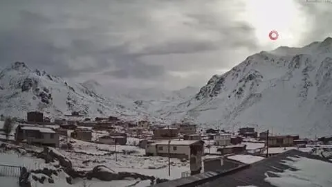 Son dakika haberi | Dün 10 evin yandığı köy bugün kar yağışıyla beyaza büründü Son dakika haberi | Dün 10 evin yandığı köy bugün kar yağışıyla beyaza büründü