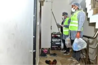 Esenyurt'ta 65 yaş üstü vatandaşlara sıcak yemek ve kahvaltı