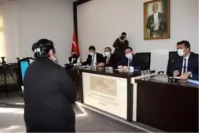 Evinin önüne trafo diken belediye başkanını valiye şikayet etti Evinin önüne trafo diken belediye başkanını valiye şikayet etti
