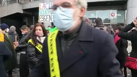 Fransız eğlence sektörü temsilcilerinden hükümet protestosu Fransız eğlence sektörü temsilcilerinden hükümet protestosu