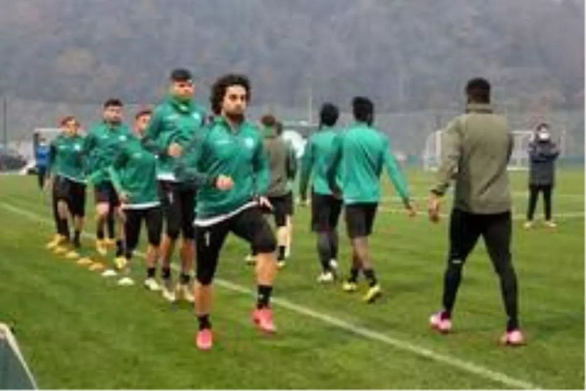 Giresunspor, Çotanak Spor Kompleksi'nde ilk antrenmanını yaptı