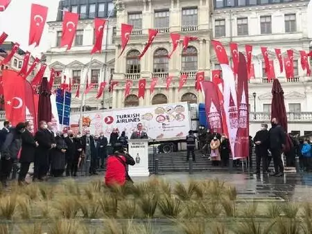 Son dakika haber: 'Hediye tırı' İstanbul'dan yolda çıktı; 14 ilde çocuklara oyuncak dağıtılacak Son dakika haber: 'Hediye tırı' İstanbul'dan yolda çıktı; 14 ilde çocuklara oyuncak dağıtılacak