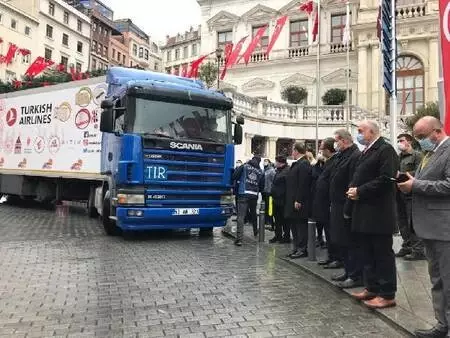Son dakika haber: 'Hediye tırı' İstanbul'dan yolda çıktı; 14 ilde çocuklara oyuncak dağıtılacak Son dakika haber: 'Hediye tırı' İstanbul'dan yolda çıktı; 14 ilde çocuklara oyuncak dağıtılacak