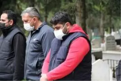- İzmir'de su taşkını kurbanları son yolculuğuna uğurlandı - İzmir'de su taşkını kurbanları son yolculuğuna uğurlandı