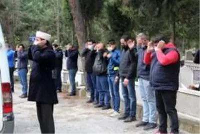 - İzmir'de su taşkını kurbanları son yolculuğuna uğurlandı - İzmir'de su taşkını kurbanları son yolculuğuna uğurlandı