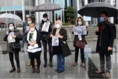 İzmit'te öldürülen köpekler için hayvanseverlerden tepki İzmit'te öldürülen köpekler için hayvanseverlerden tepki