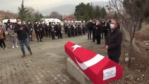Kalp krizi sonucu vefat eden Binbaşı Tüzün, son yolculuğuna uğurlandı