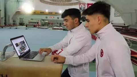Milli cimnastikciler, AA'nın 'Yılın Fotoğrafları' oylamasına katıldı Milli cimnastikciler, AA'nın 'Yılın Fotoğrafları' oylamasına katıldı