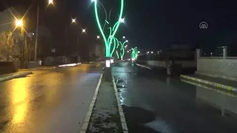 Son dakika haber | Muş'da cadde ve sokaklarda sessizlik hakim oldu Son dakika haber | Muş'da cadde ve sokaklarda sessizlik hakim oldu