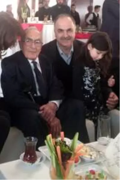 Osmanlı hanedan ailesinin en yaşlı erkek üyesi vefat etti Osmanlı hanedan ailesinin en yaşlı erkek üyesi vefat etti