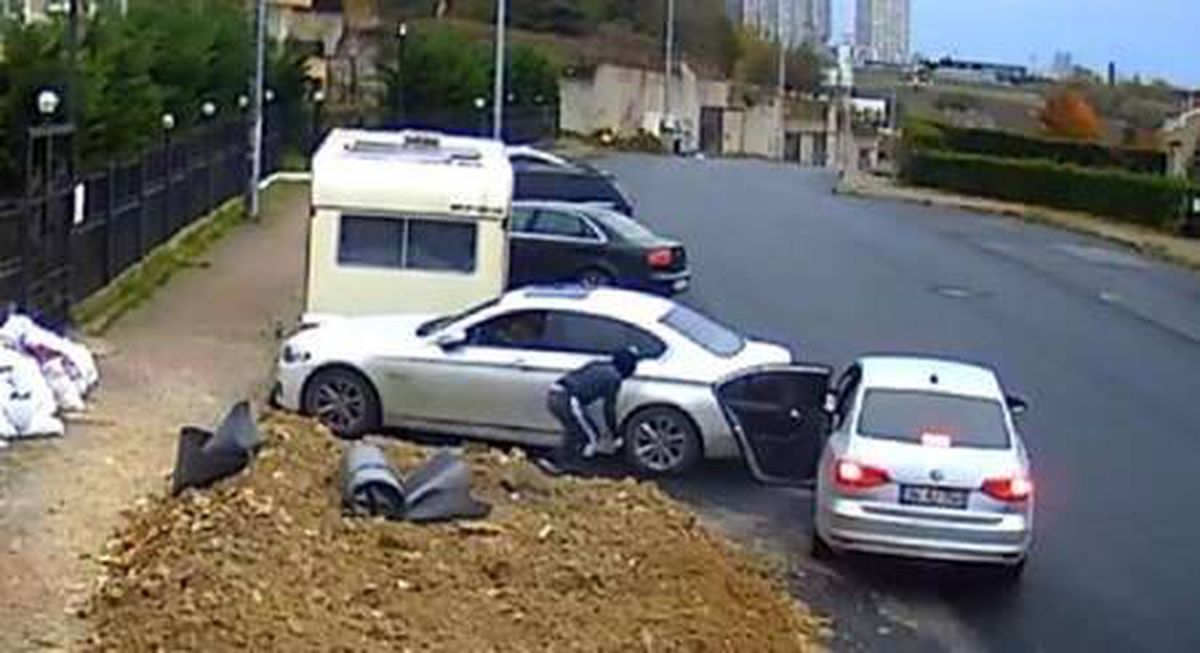 İstanbul'da lüks otomobil sahiplerinin kabusu oldular! Sadece gösterge panelini çalıyorlar
