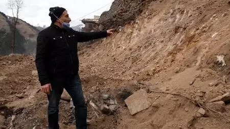 Son dakika: Rize?de 10 evin kullanılamaz hale geldiği yangın, bacadan çıkmış (2) Son dakika: Rize?de 10 evin kullanılamaz hale geldiği yangın, bacadan çıkmış (2)