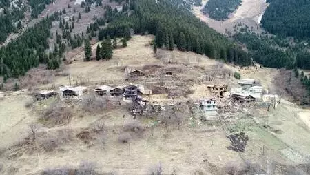 Son dakika... Rize?de köyde 10 evi küle çeviren yangın, bacadan çıkmış Son dakika... Rize?de köyde 10 evi küle çeviren yangın, bacadan çıkmış