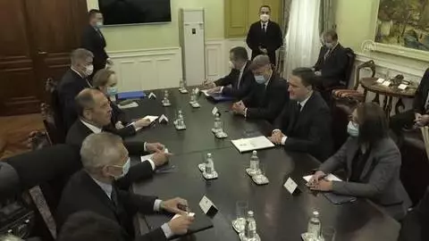 Sırbistan'ı ziyaret eden Lavrov, Kosova konusunda AB'yi eleştirdi