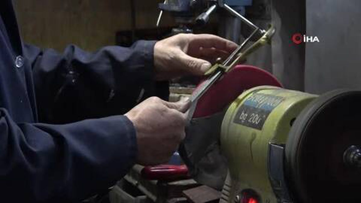 TSK'nın kılıçlarını Bursalı usta restore ediyor