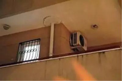 Ukraynalı sevgilisini boğarak öldürüp, cesedinin kokmaması için klimayı açık bırakmış Ukraynalı sevgilisini boğarak öldürüp, cesedinin kokmaması için klimayı açık bırakmış