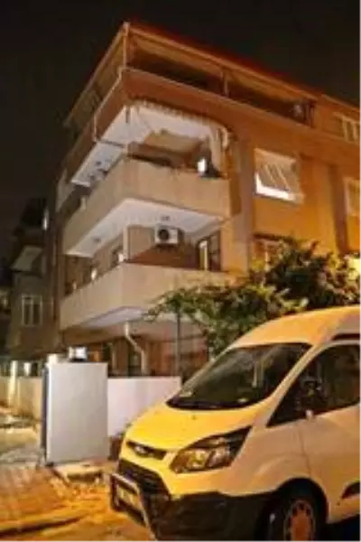 Ukraynalı sevgilisini boğarak öldürüp, cesedinin kokmaması için klimayı açık bırakmış Ukraynalı sevgilisini boğarak öldürüp, cesedinin kokmaması için klimayı açık bırakmış